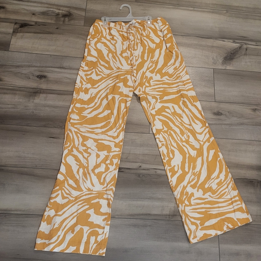 H&M Zebra striped wide leg pants